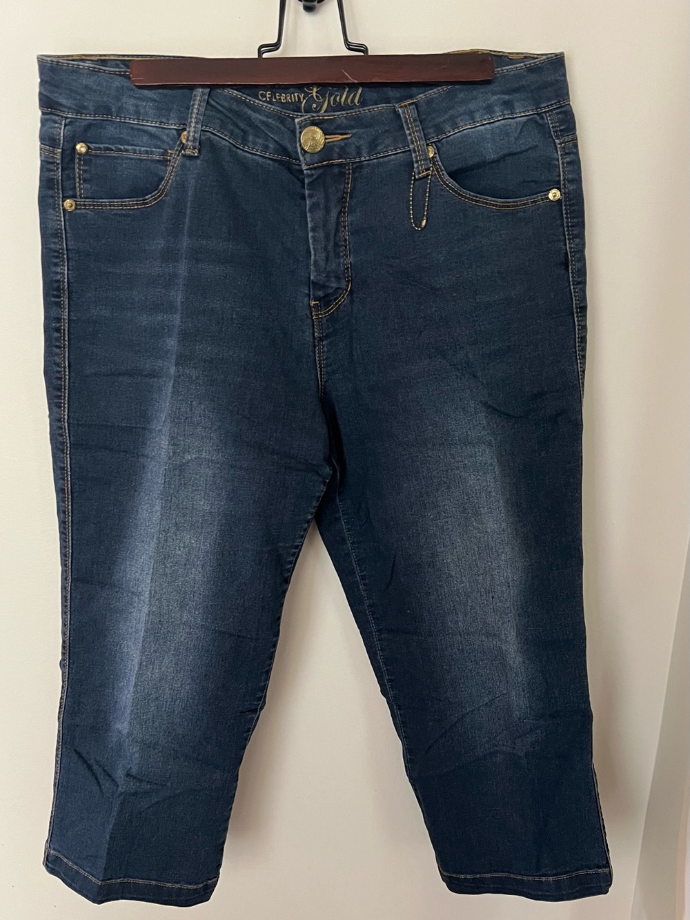 Dark Wash Cropped Stretch Jeans